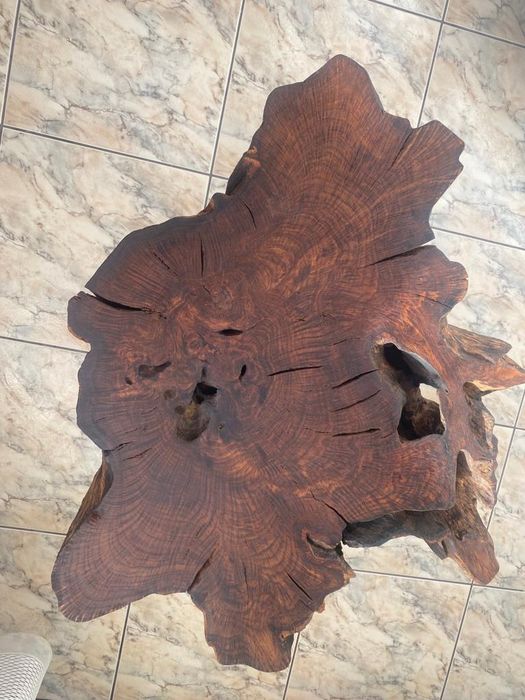 Vând măsuță de lemn