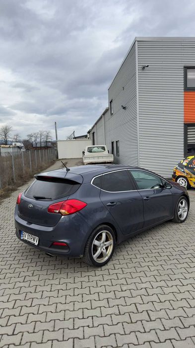 KIA Ceed 2013 — imagine 3