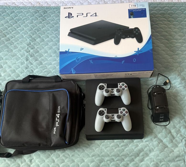 продаю playstation 4 slim, 1tb в отличном состоянии, срочно продаю