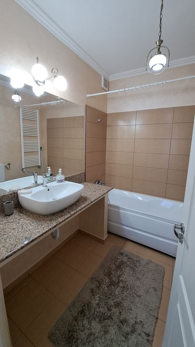 Apartament de închiriat