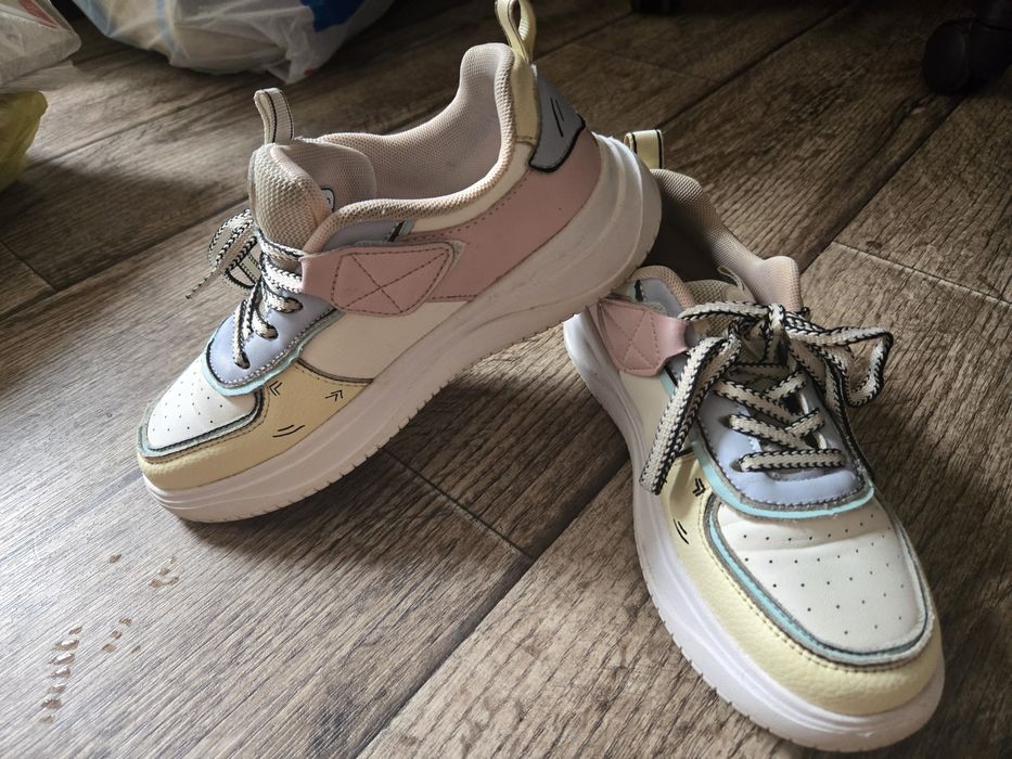 Кроссовки для девочки 36 размер