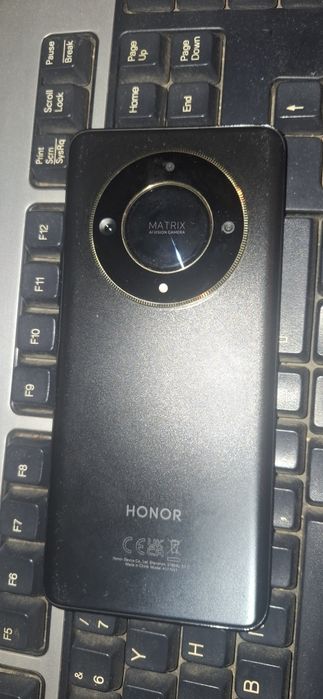 Honor magic6 de vanzare in stare execelenta de functionaree functionare
