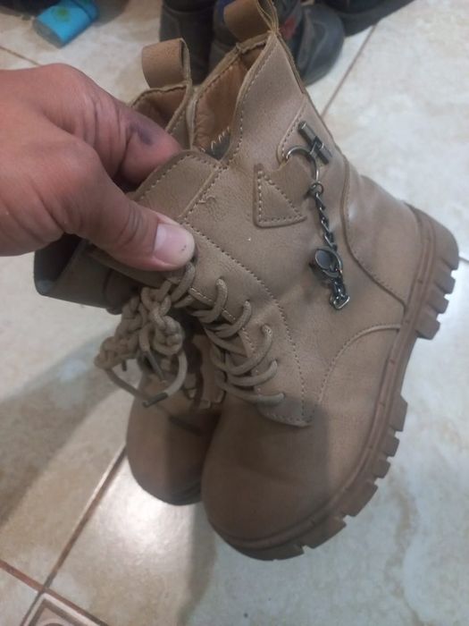 Отдам даром сапоги,етік