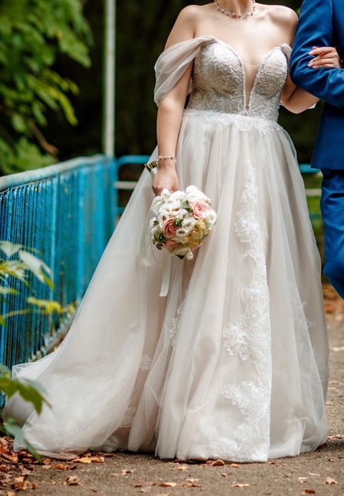 Сватбена рокля Ivory цвят Viktoria wedding