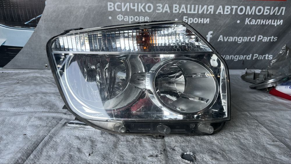 2 броя Ляв фар черен Dacia Duster 2010-2014