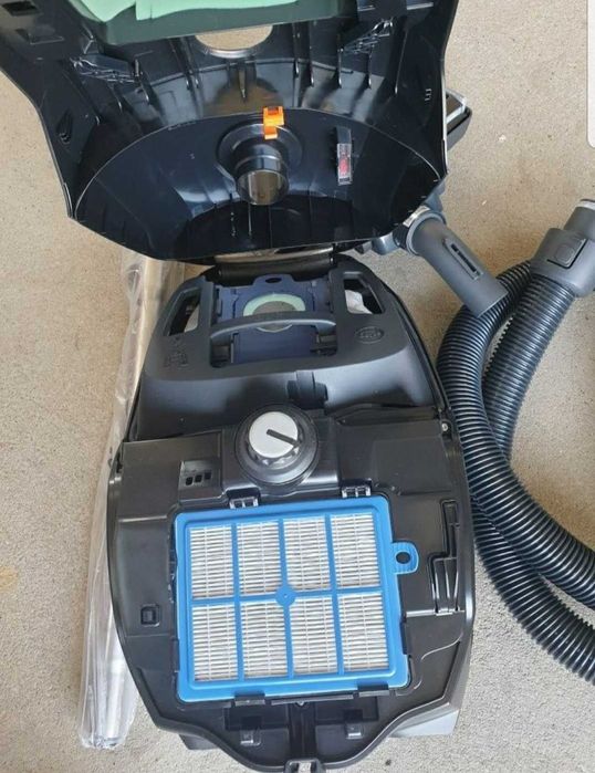 Aspirator cu sac, AEG VX6-2-OKOX X FORCE, 800 W, negru