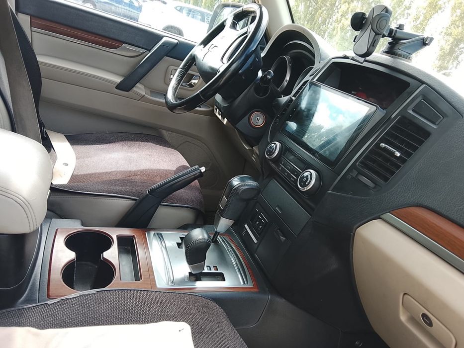 Продам Pajero 4 2007 года Срочна
