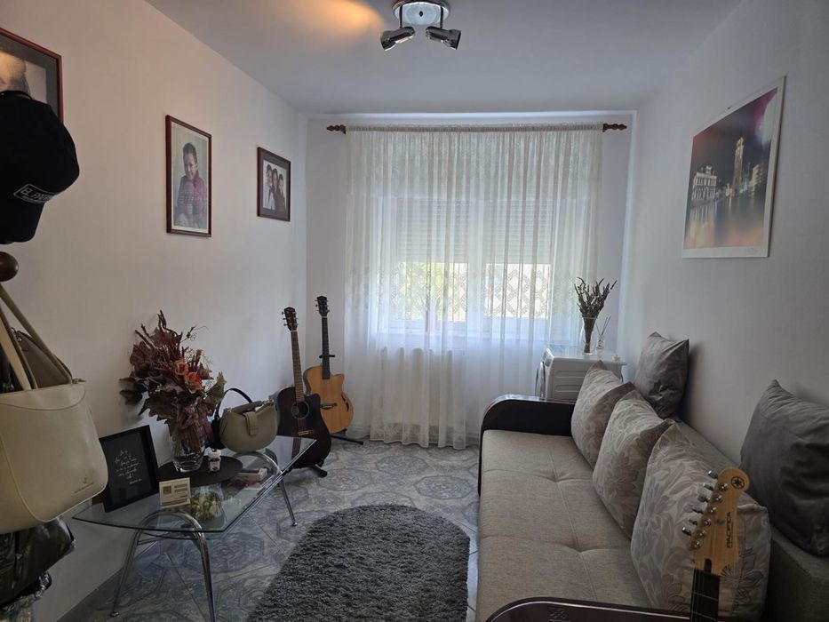 Apartament 4 camere Calea Romanului (Strada Nufarului)