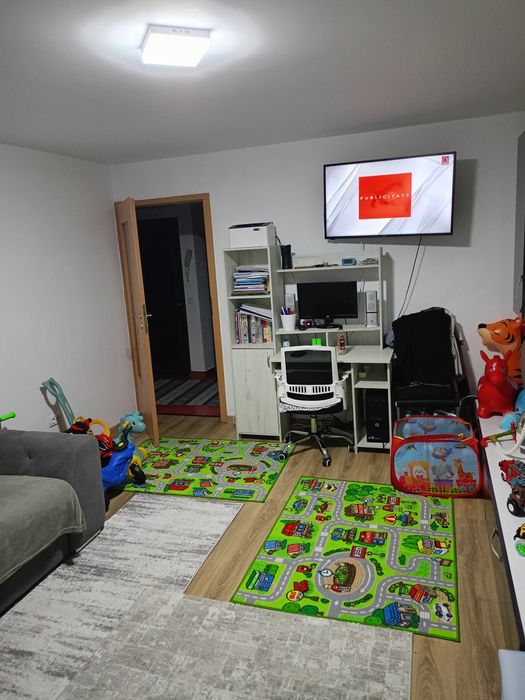 Vand sau schimb apart 3 camere  mobilat,cu aprt 4,5 camere