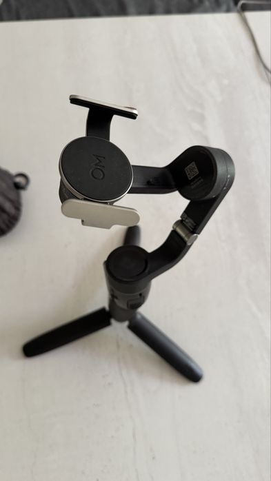 Стабилизатор Стедикам DJI Osmo Mobile 6