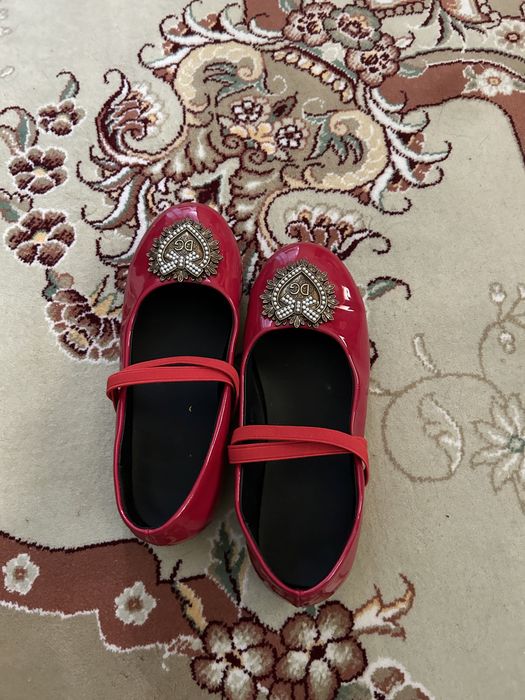 Продаю детскую обувь