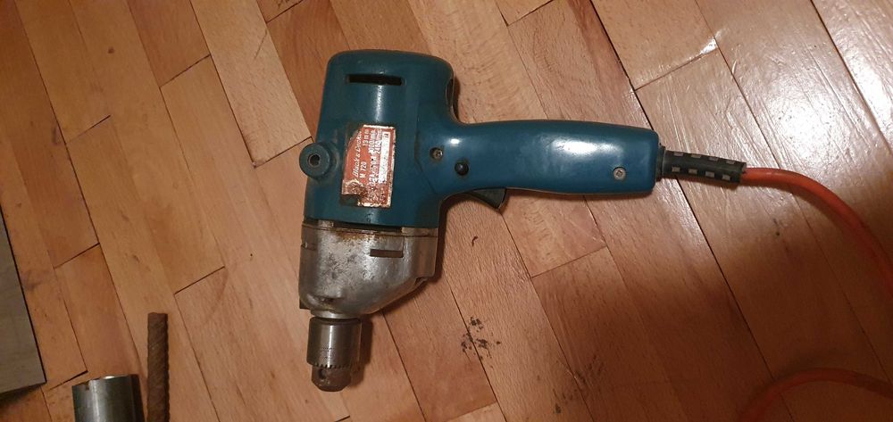 Masina de găurit Bosch PSB 750RE