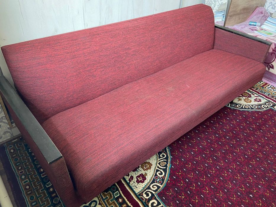 Divan kreslo sotiladi