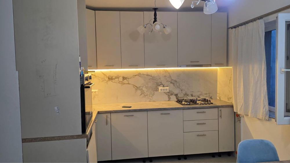 Inchiriez apartament 3 camere