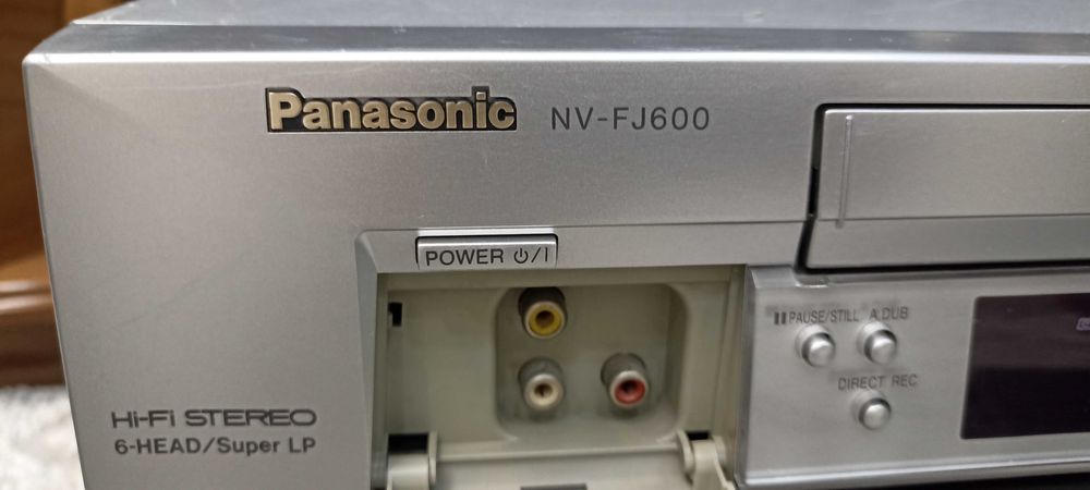 Panasonic NV-FJ 600 — это стереофонически