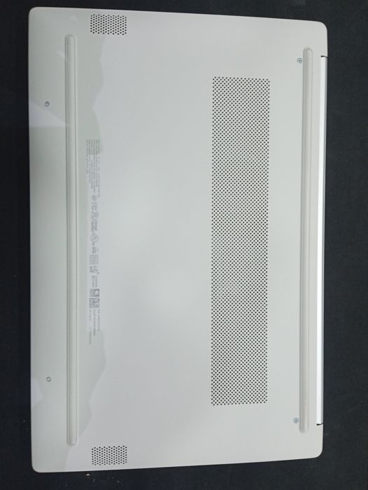 HP Laptop 15-FD0250WM i5-1334U/8/512/15.6" HD/W11/Silver