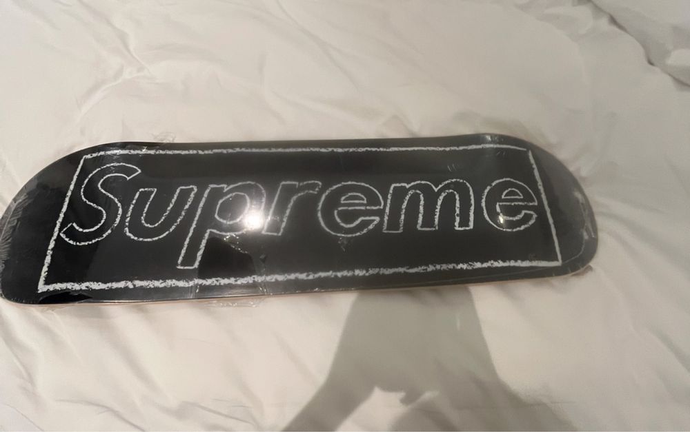 Продам Скейт Supreme черный цвет