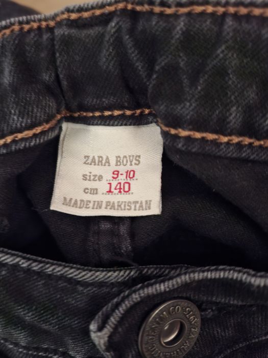 Blugi  pt băiat,varsta 9-10 ani