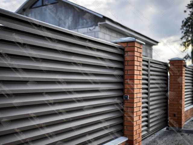 Забор жалюзи из металла