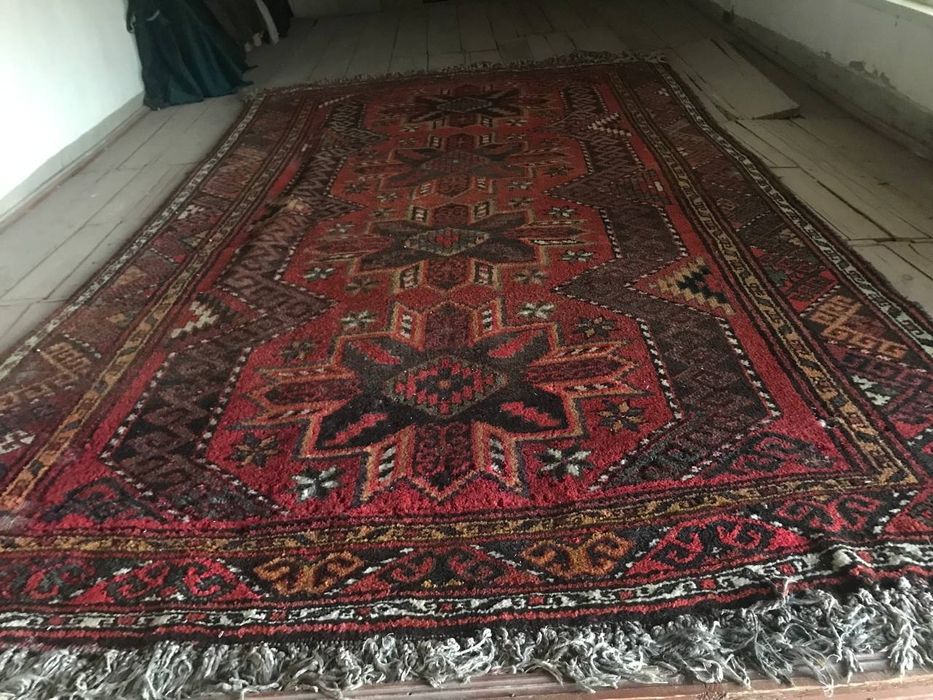 Gilam sotiladi 2.5×4