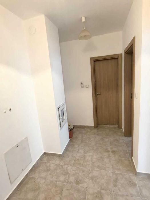 Продава се Двустаен апартамент в Плевен, Идеален център - 54 кв.м за 2019 €/кв.м - Снимка #7