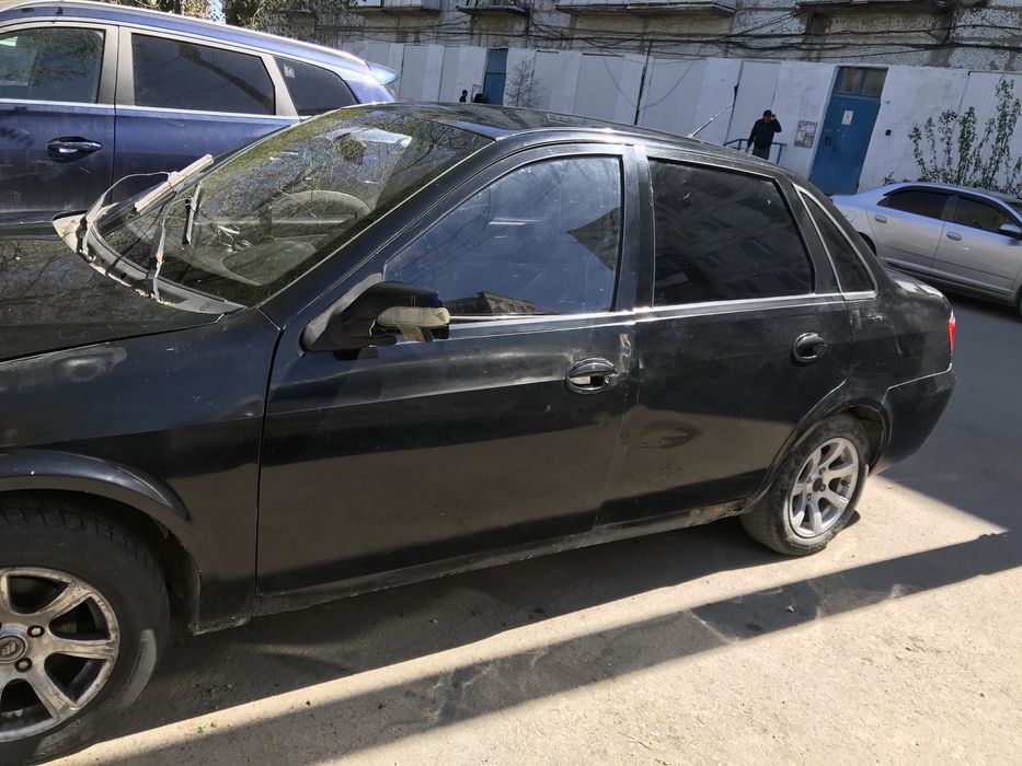 Продам машину Lifan breez