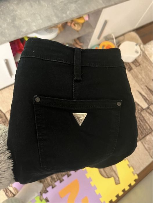GUESS blugi originali marime xs/s purtati o singura data.