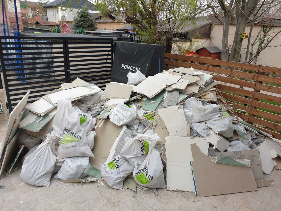 Eliberare Apartamente, Caram moloz