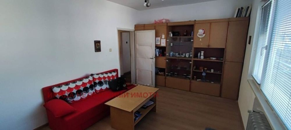 Двустаен апартамент в Оборище