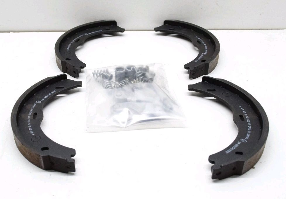 Set Saboți Frână Mână Vito W447 W639 PRODUS NOU ORIGINAL ÎN OFERTĂ 500