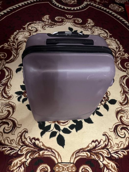 Хорошо чемодан крепкий