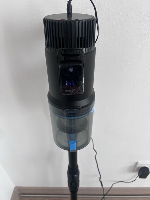 Пылесос Rawmid.