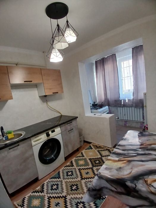 Квартира посуточно 1мкр 4д