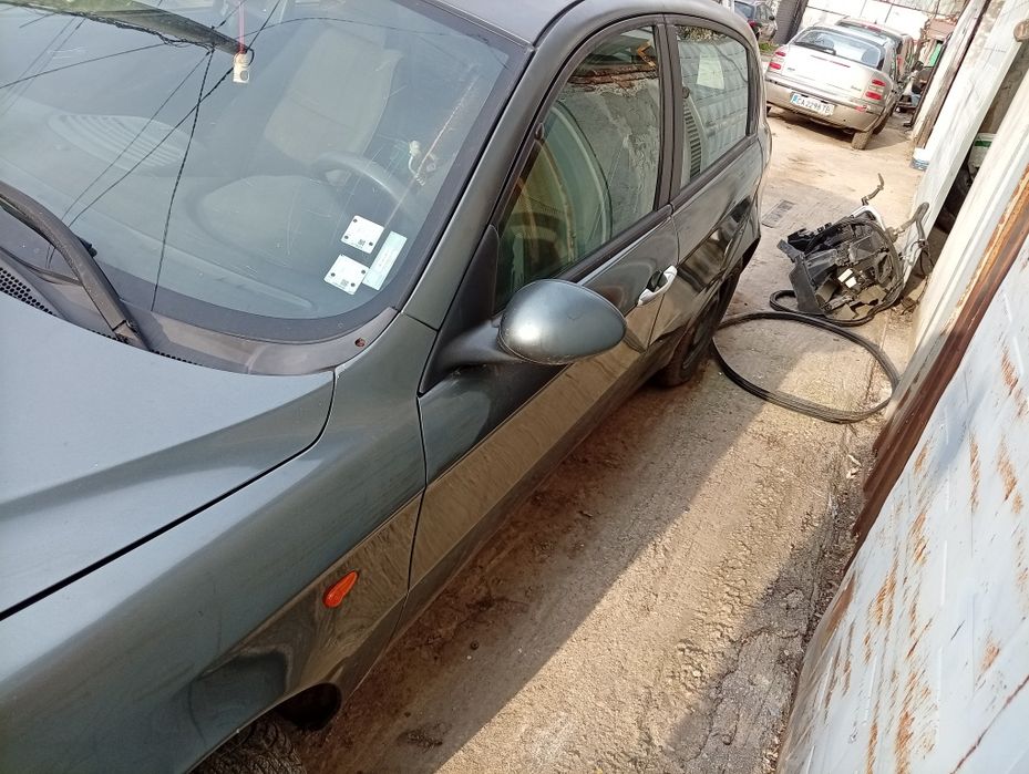 Алфа 147 1.9 jtd на части