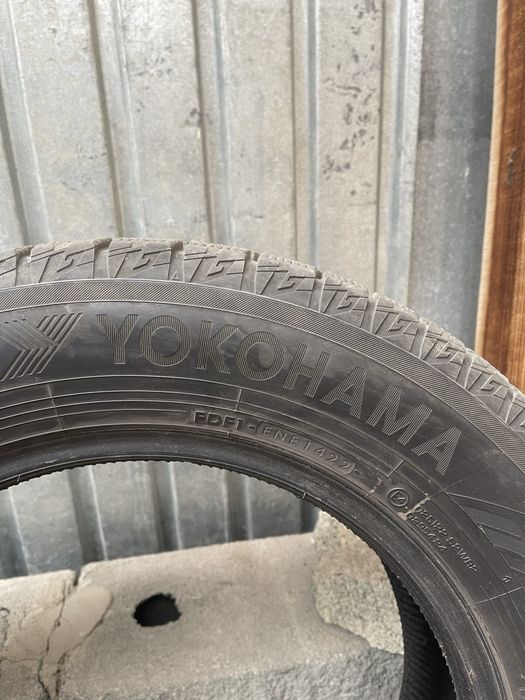 Зимняя резина yokohama 215/60/16