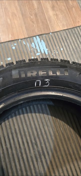Зимняя резина 215/60/R17 Pirelli