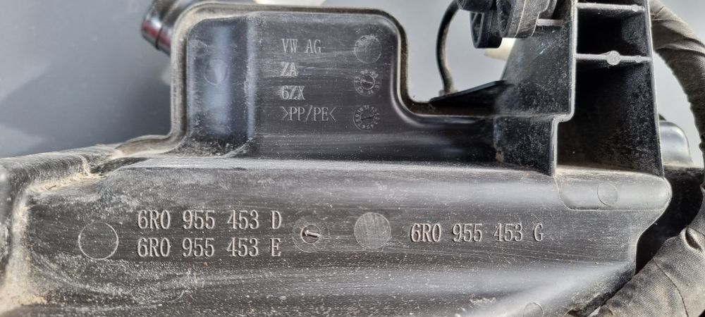 Vas apa stergatoare VW Polo 6RO 955 453D