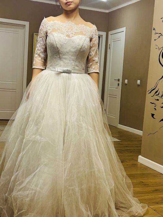 Продам платье свадебные