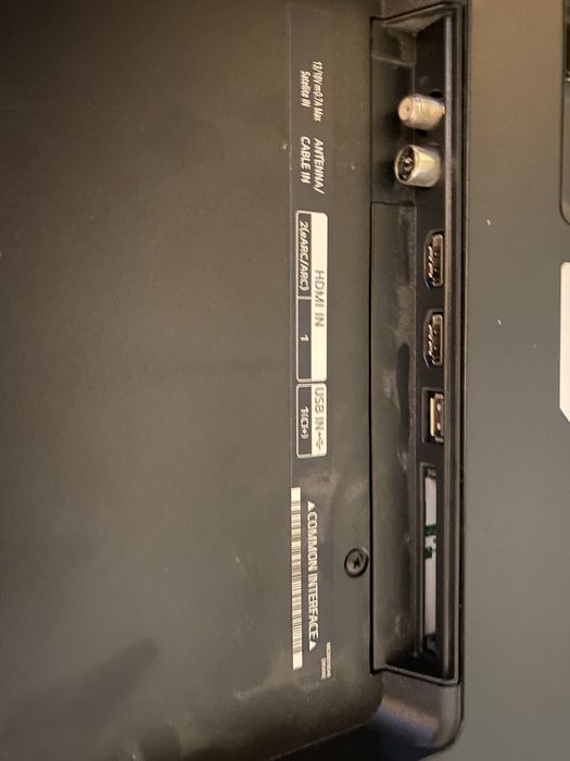 Vand tv LG model 43UQ81003LB an fabricatie 2023- diagonala 108