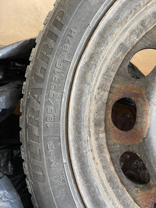 Roti iarna BMW seria 1 195/55/16 + 4cauciucuri Vară