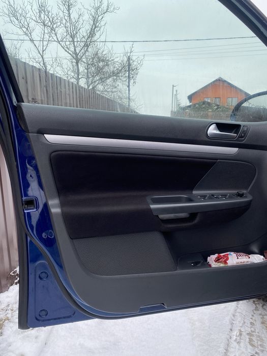 Retapițare plafoane auto