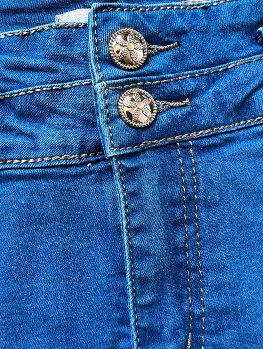 луксозна дънкова пола до коляното със златни луксозни копчета и капси