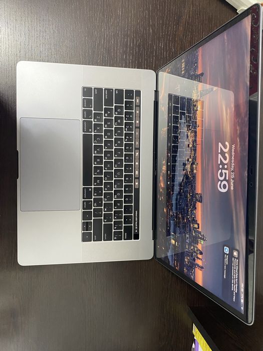 MacBook Pro i9  2019
