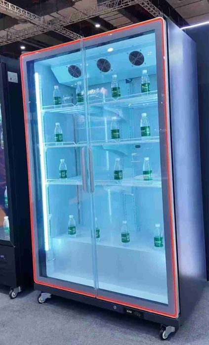 Витринный холодильник для магазина