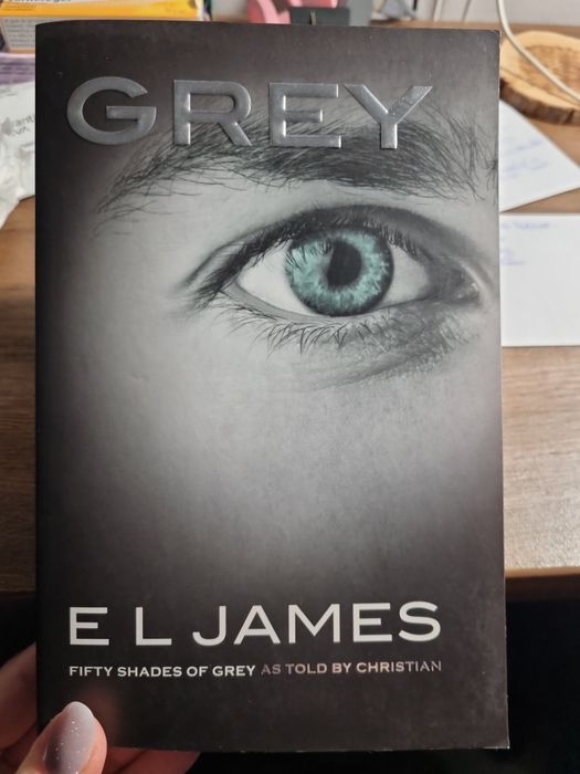 Grey – E. L. James (Fifty Shades din perspectiva lui Christian)