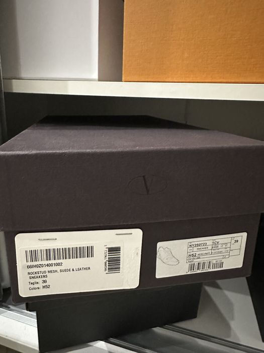 Продавам оригинални мъжки маратонки