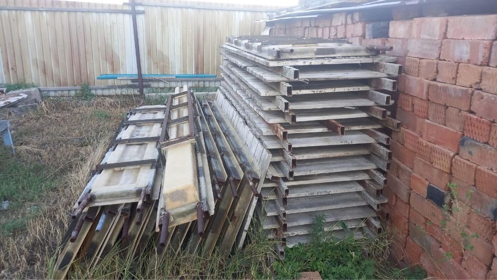 Продаётся формы эврозабора из стеклопластика с поддонами