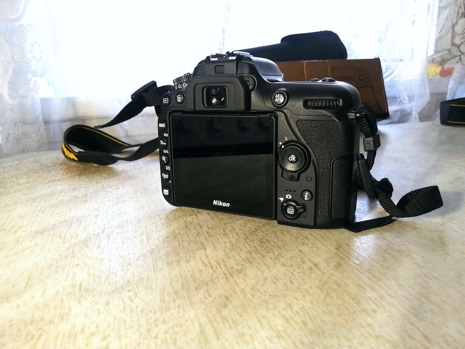 Продам Nikon D7500 б/у