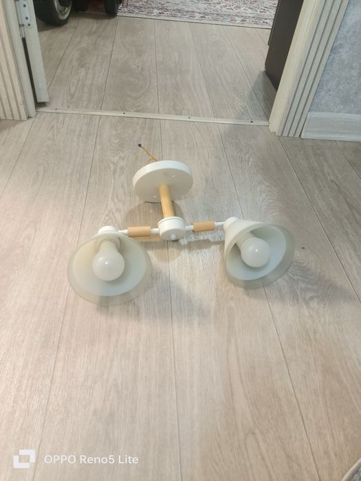 Продается люстры