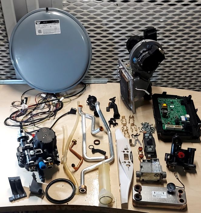 Ariston cares premium 30 (piese)